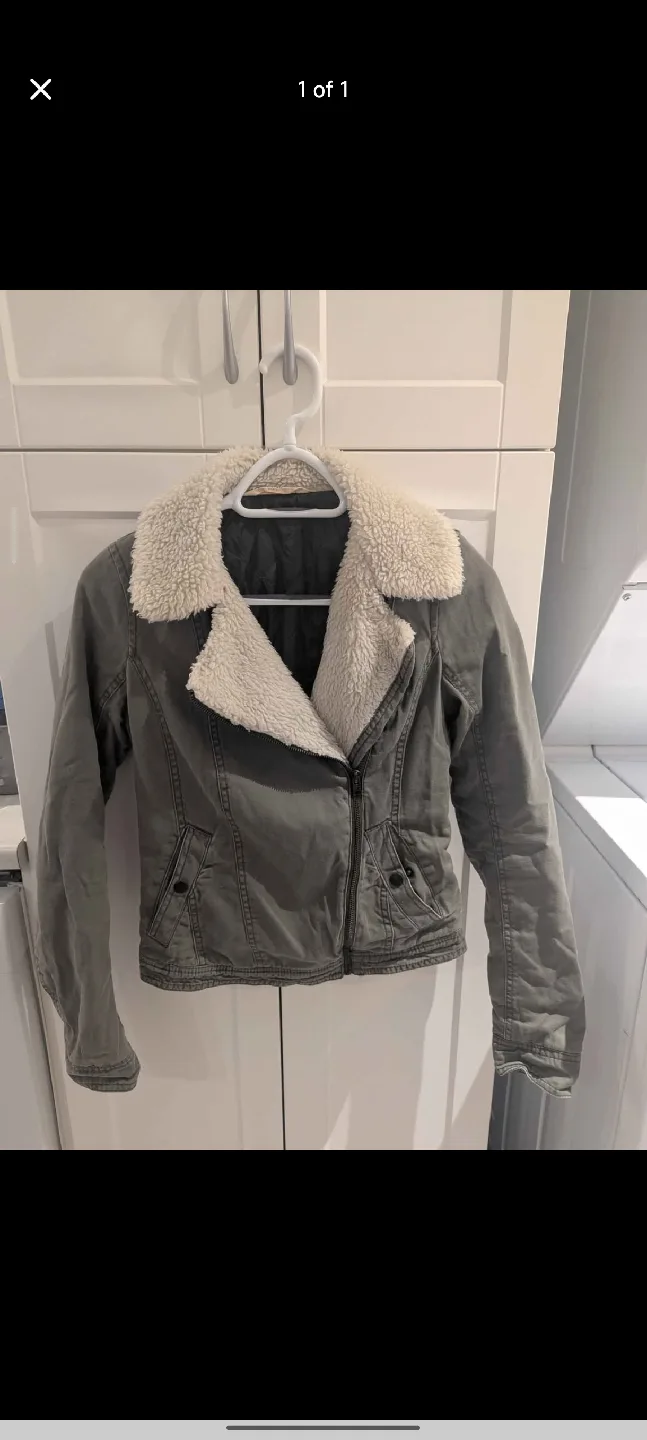 Hollister XS Olive Green Jacket thumbnail