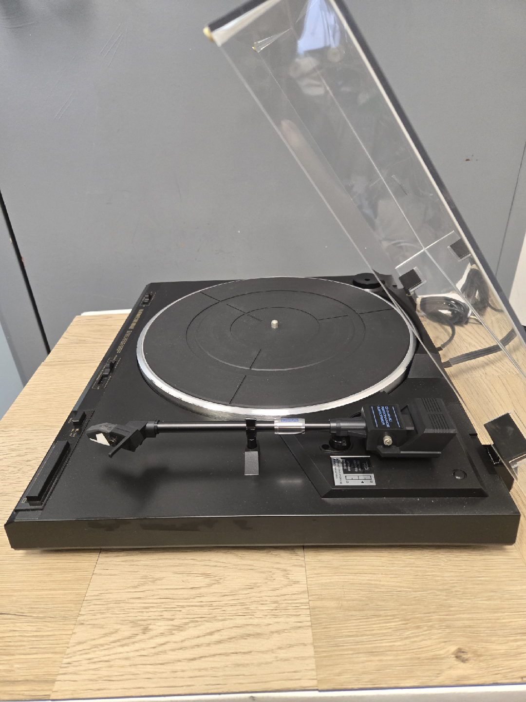 Pioneer PL-570 Full-Automatic Stereo Turntable - photo 5