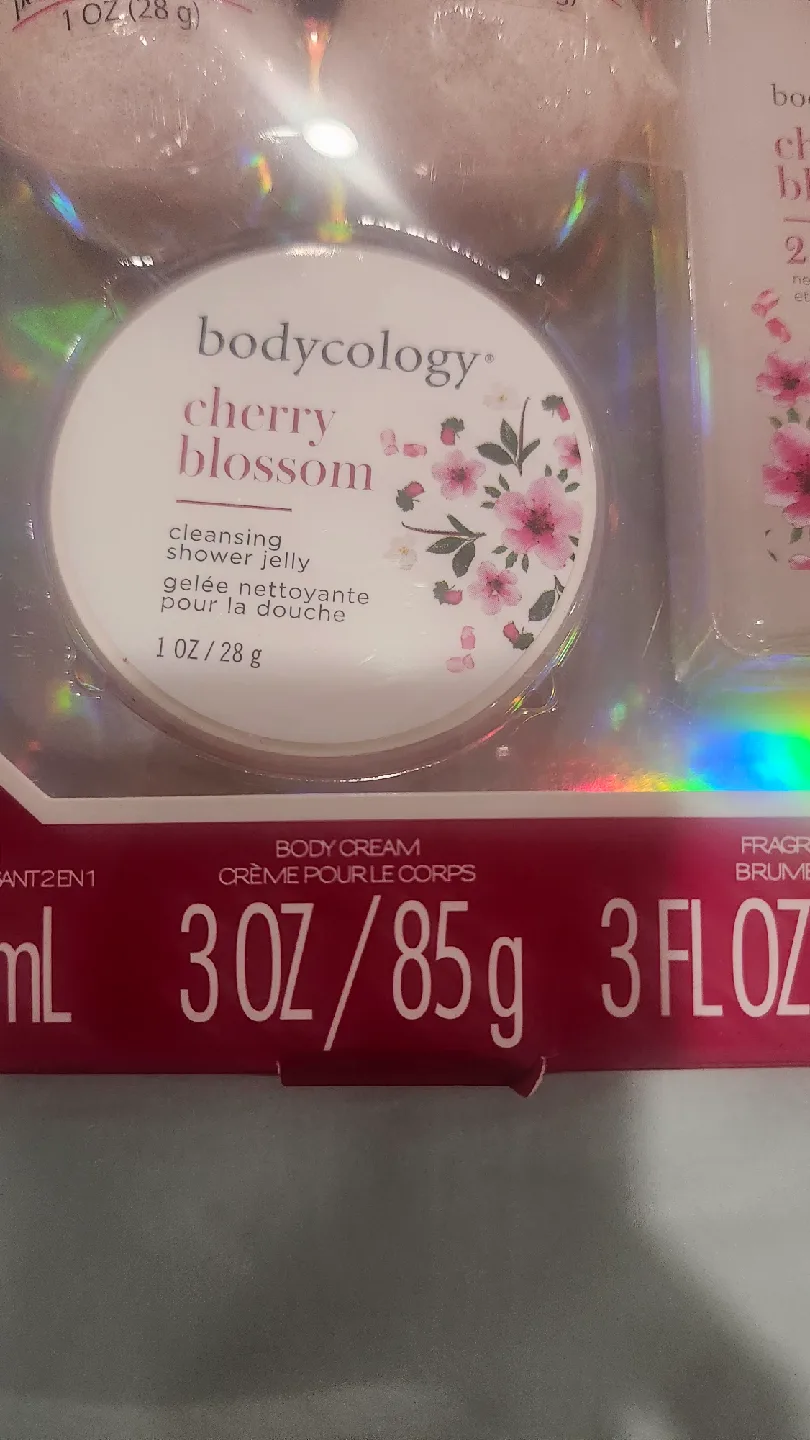 Bodycology Cherry Blossom 7 piece Gift Set image indicator(5)