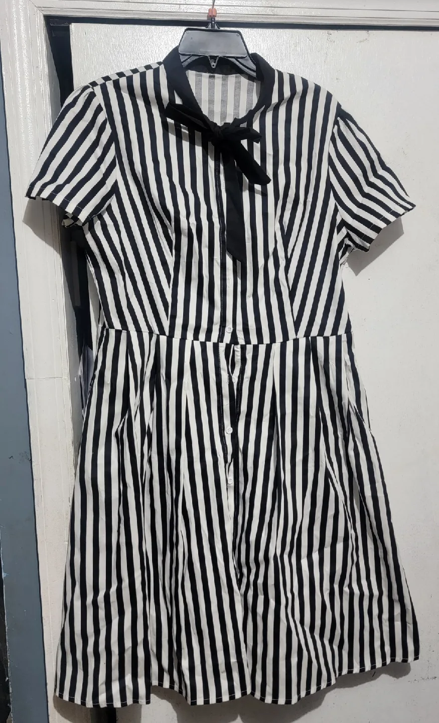 Tie Neck Vintage Button Down Dress thumbnail