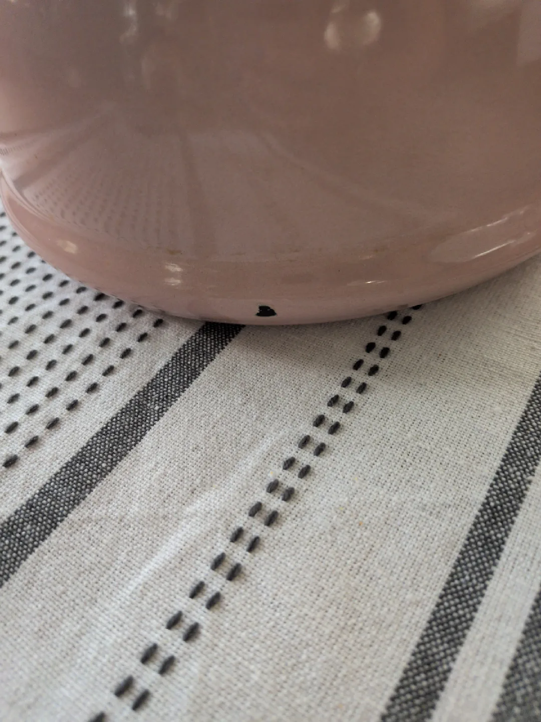 Le Creuset Whistling Kettle image indicator(5)