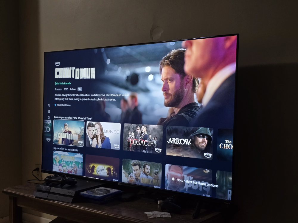 TV onn Roku 58' plus PS4