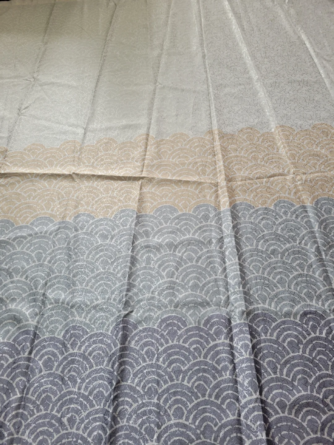 Like New Ombre Shower Curtain 70x72 image indicator(3)