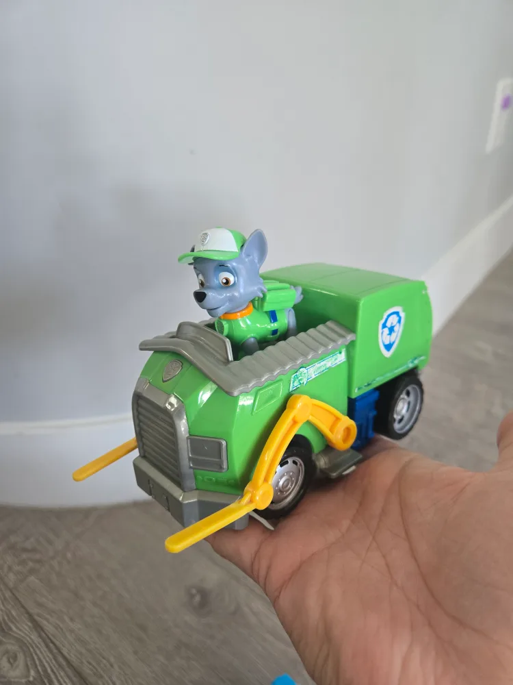 3 paw patrol w their cars image indicator(5)
