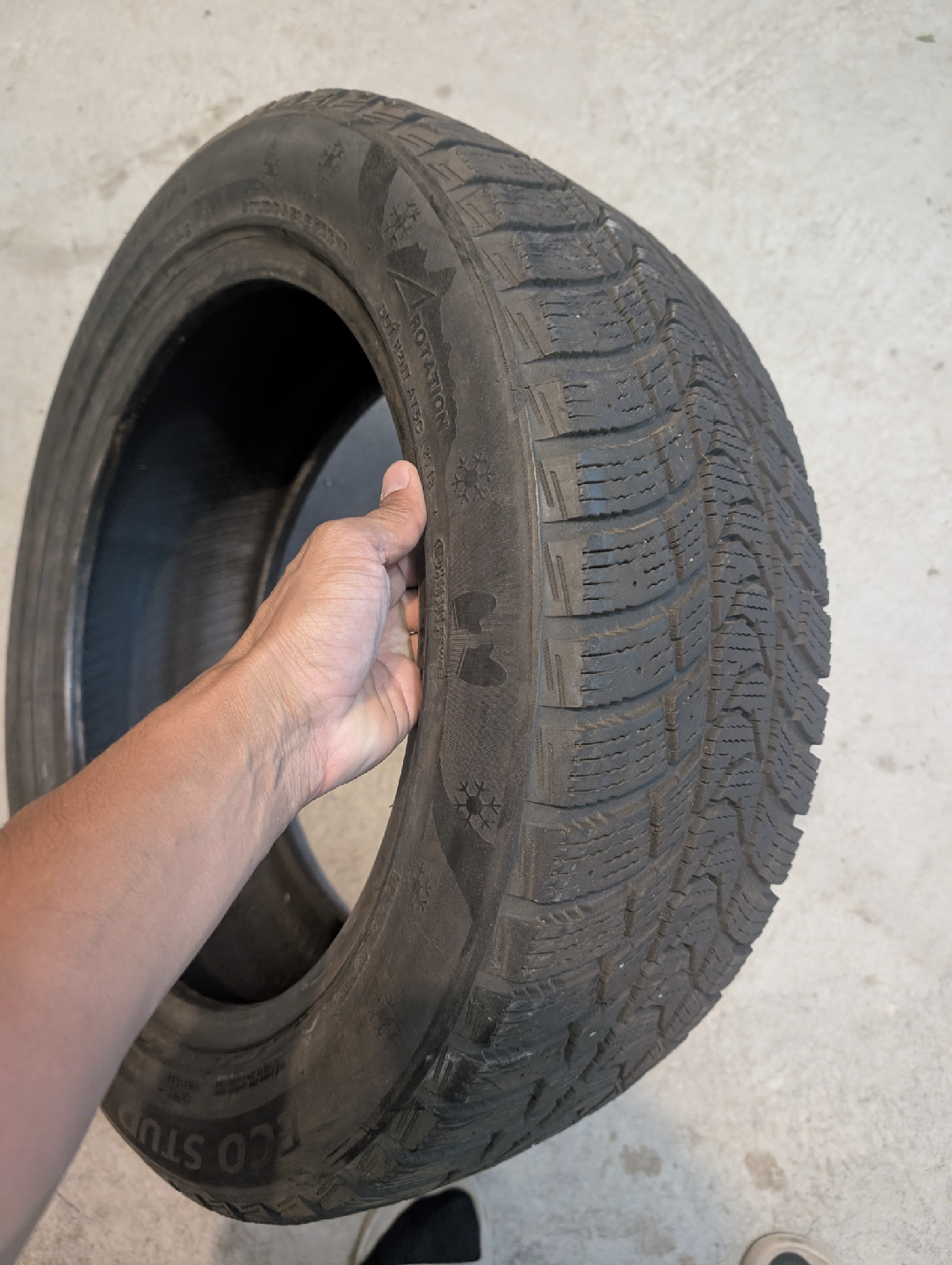215/55R17 Minerva Eco Stud M+S Tire - photo 2