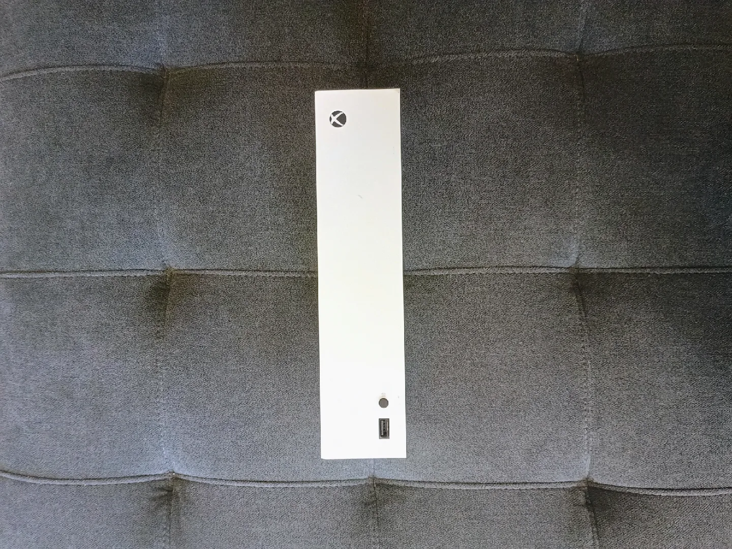 Xbox Series S Console with Controller - White image indicator(4)