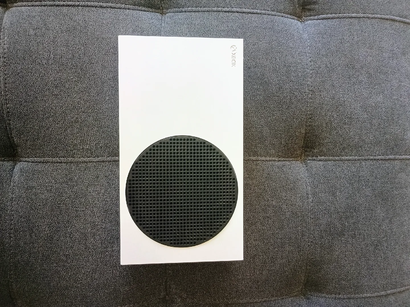 Xbox Series S Console with Controller - White image indicator(3)