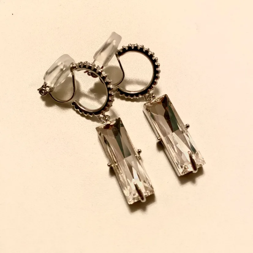 Clip on Earrings image indicator(3)