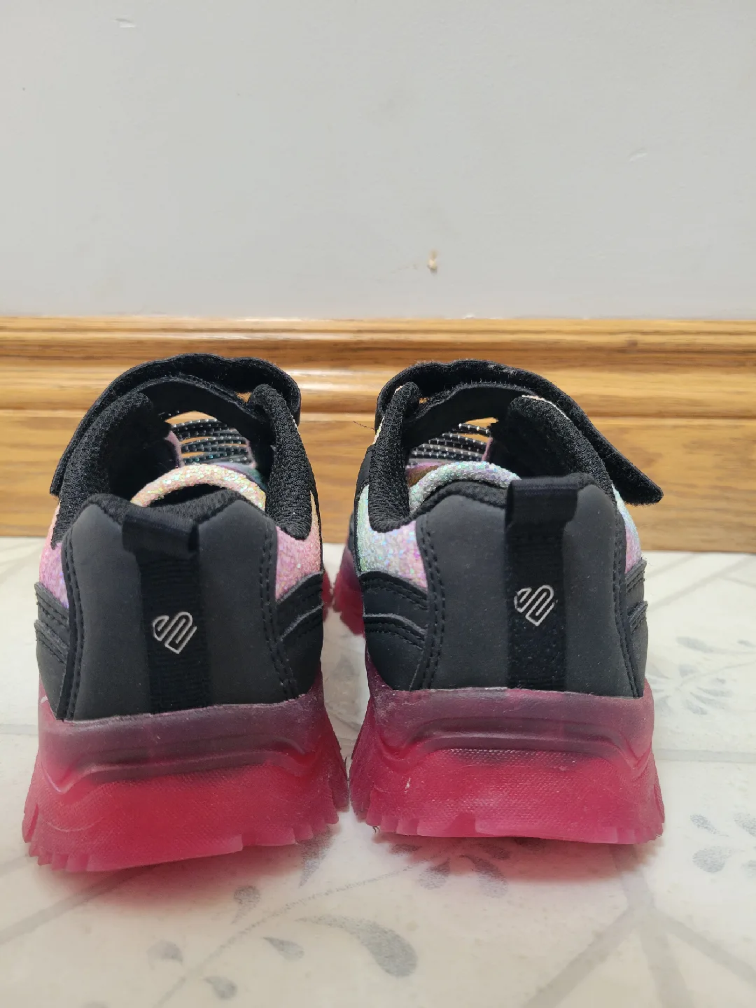 Justice Sport Black & Pink Sneakers size 13 image indicator(3)