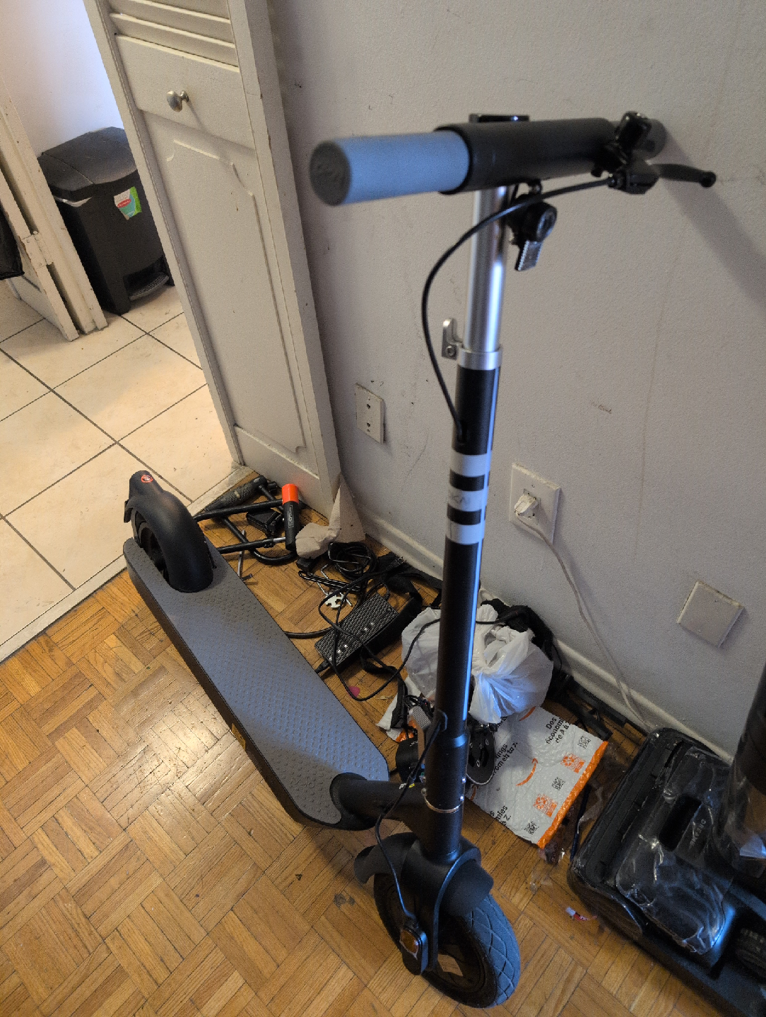 Okai Neon Electric Scooter Great Condition!