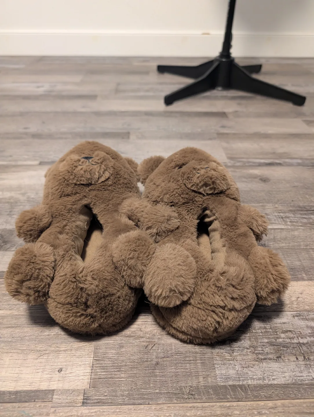 Assorted Women's Shoes image indicator(5)