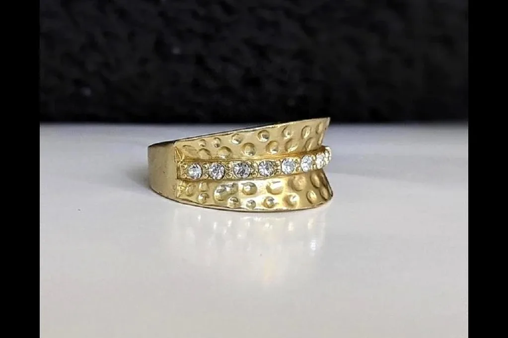 NEW ✨ CZ Stones Gold Finish Hammered Cocktail Ring 💰 image indicator(2)