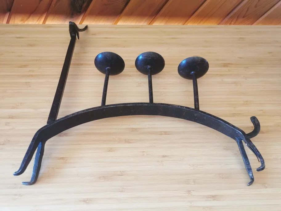 Brutalist Style Gazelle Candle Holder image indicator(5)