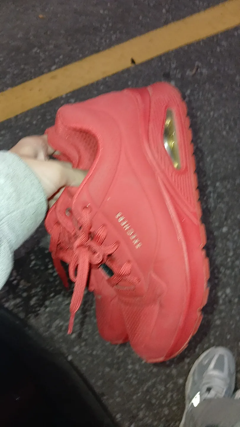 Skechers UNO Stand On Air Red Shoes thumbnail