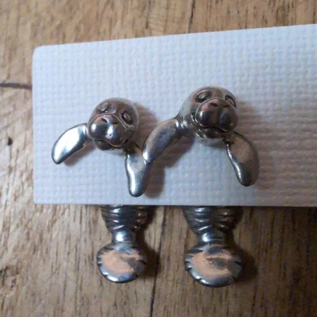 Manatee Earrings image indicator(2)