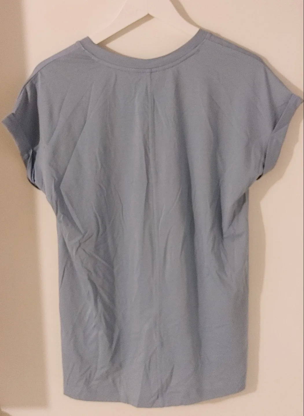 New Banana Republic T-Shirt - Size M image indicator(2)