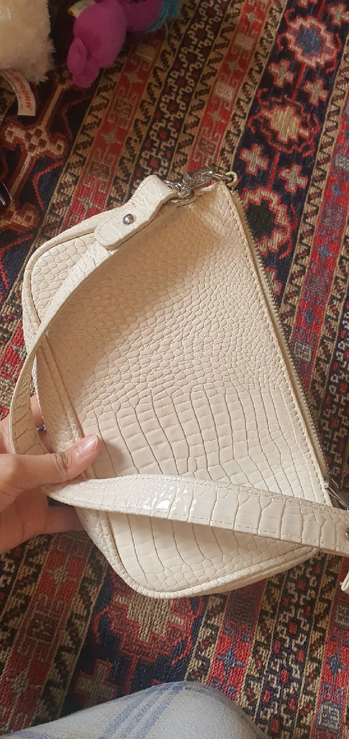 Beige Croc-Look Urban Outfitter Shoulder Bag