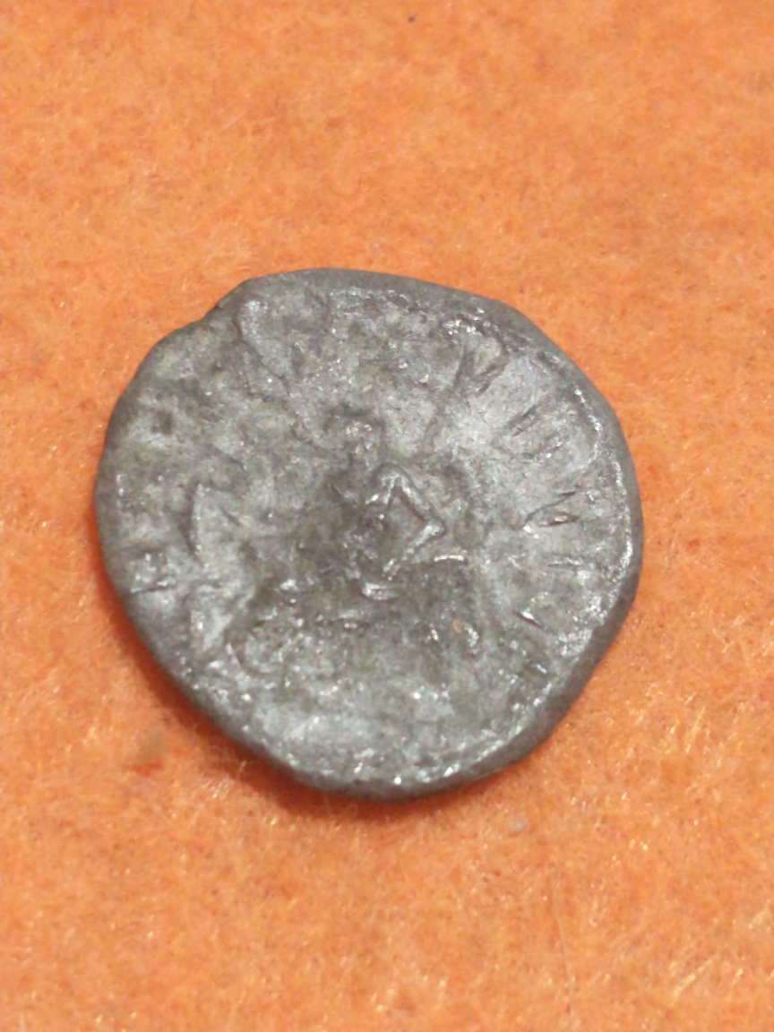 Ancient Roman silver coin, unattributed, circa 3rd-4th century - photo 4