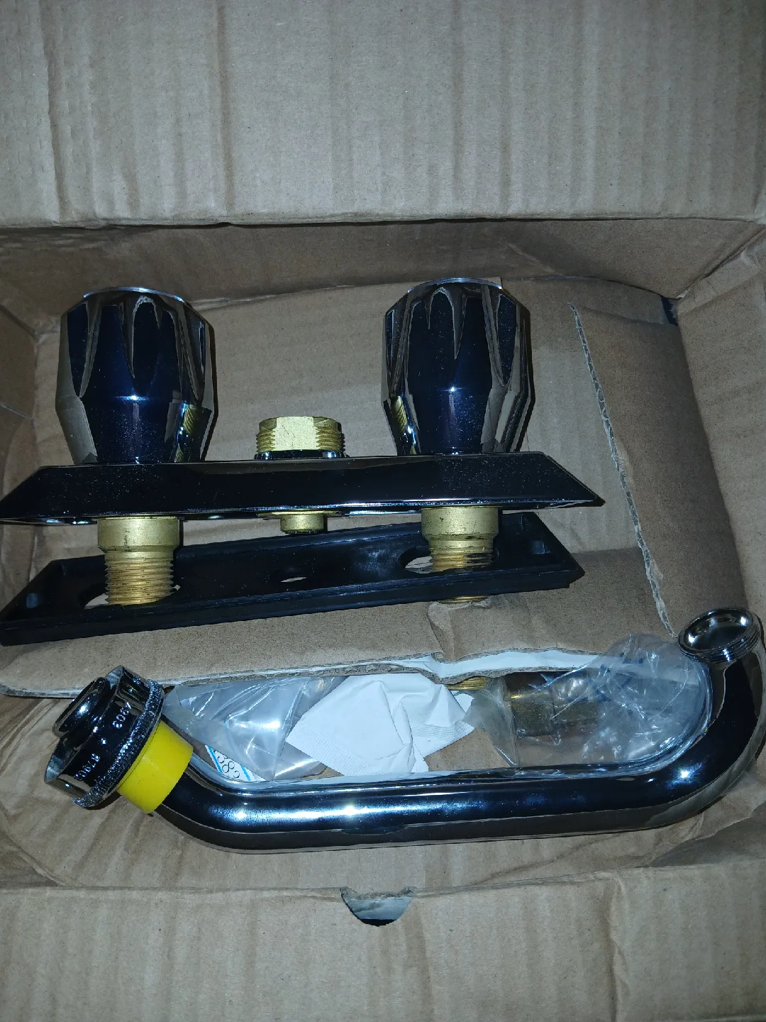 Moen Two Handle Laundry Faucet image indicator(2)