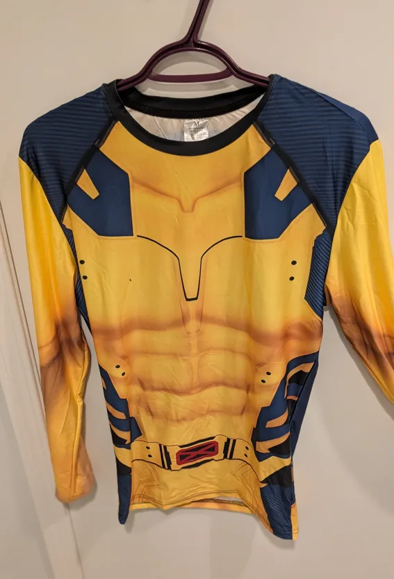 Wolverine Compression Shirt (Size M) and Claws