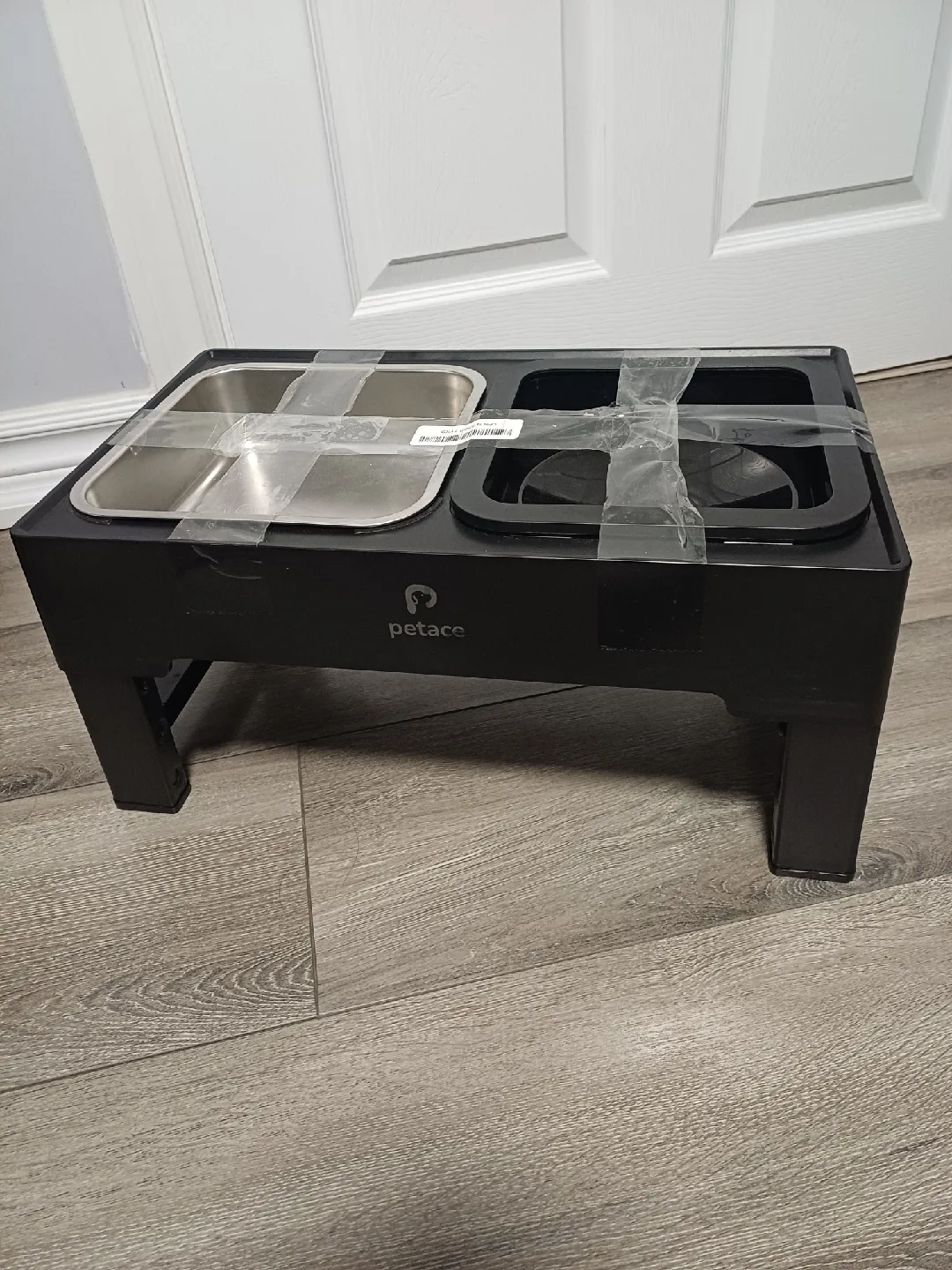 Petace Elevated Dog Feeder - New image indicator(5)
