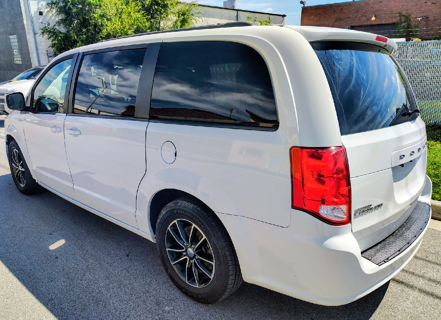 2019 Dodge Caravan GT - photo 2