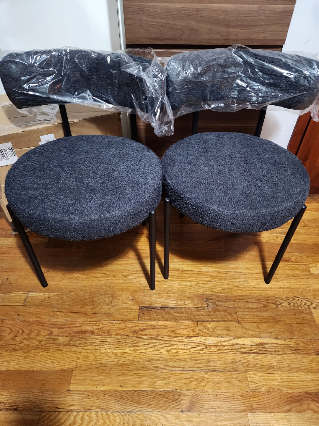dining chairs with 4 and table - photo 2