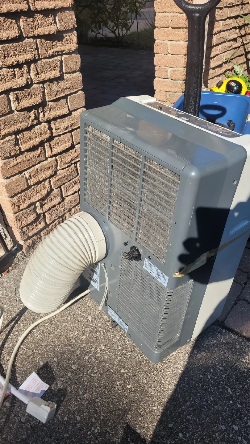 BRADA Portable Air Conditioner/Dehumidifier/Fan image indicator(2)