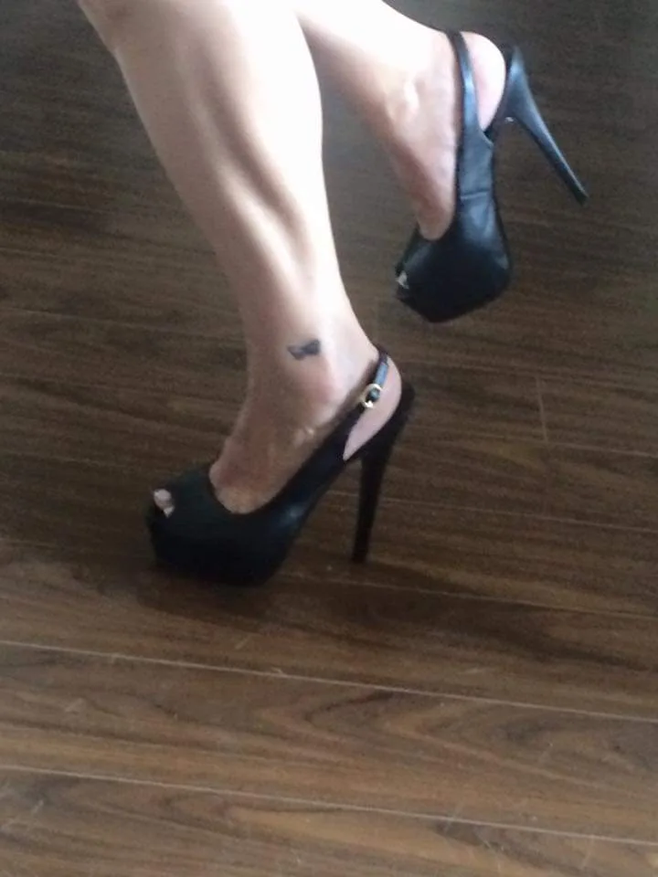 Black Peep-Toe Heels -Steve Madden thumbnail