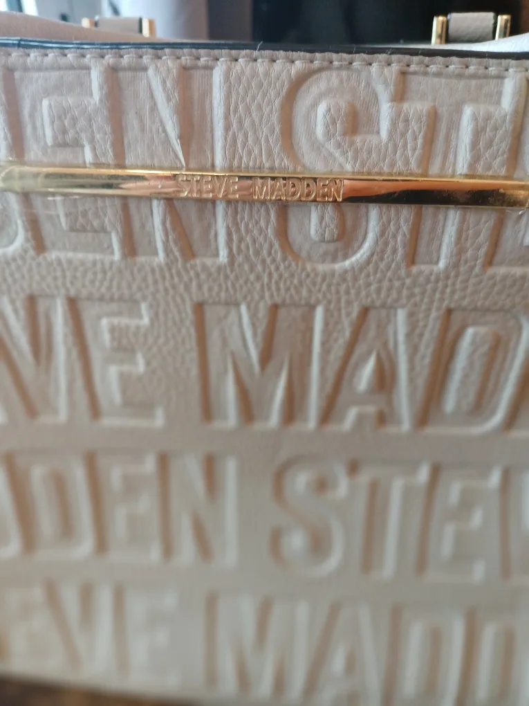 👜 Steve Madden Embossed Cream Handbag ✨ image indicator(2)
