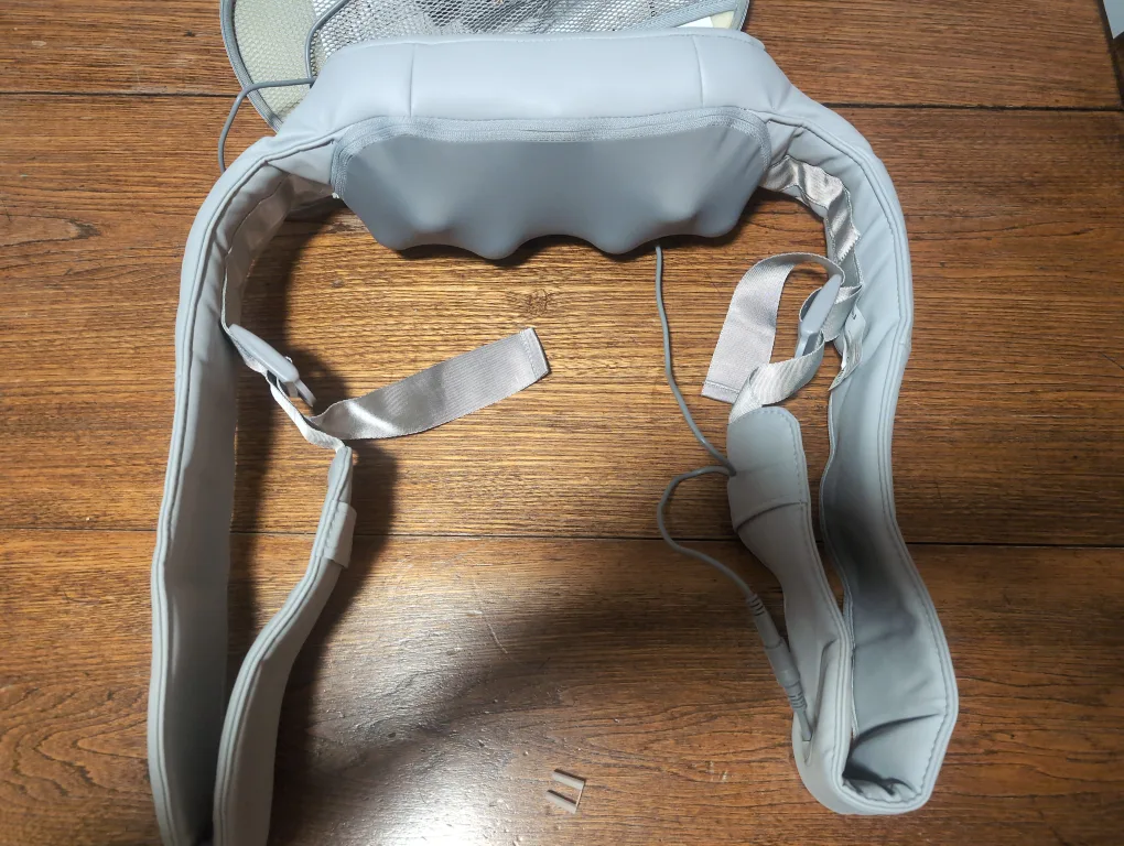 Naipo oCuddle-C1 Shoulder Massager with User Manual