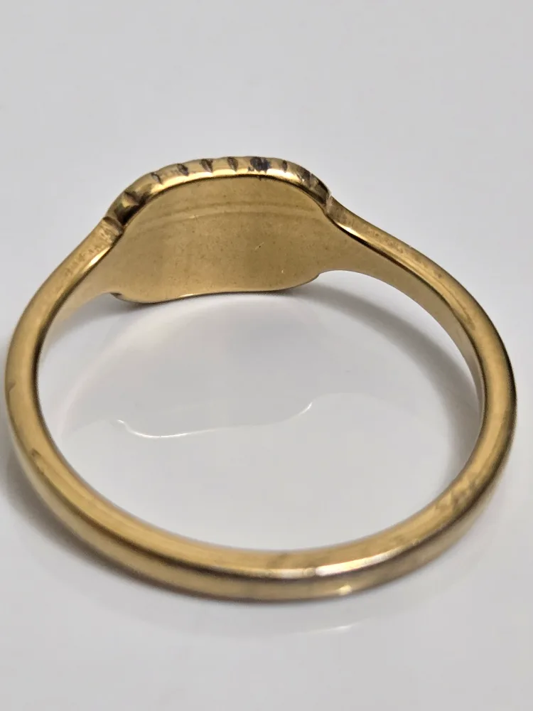 Gold-toned Ring image indicator(2)