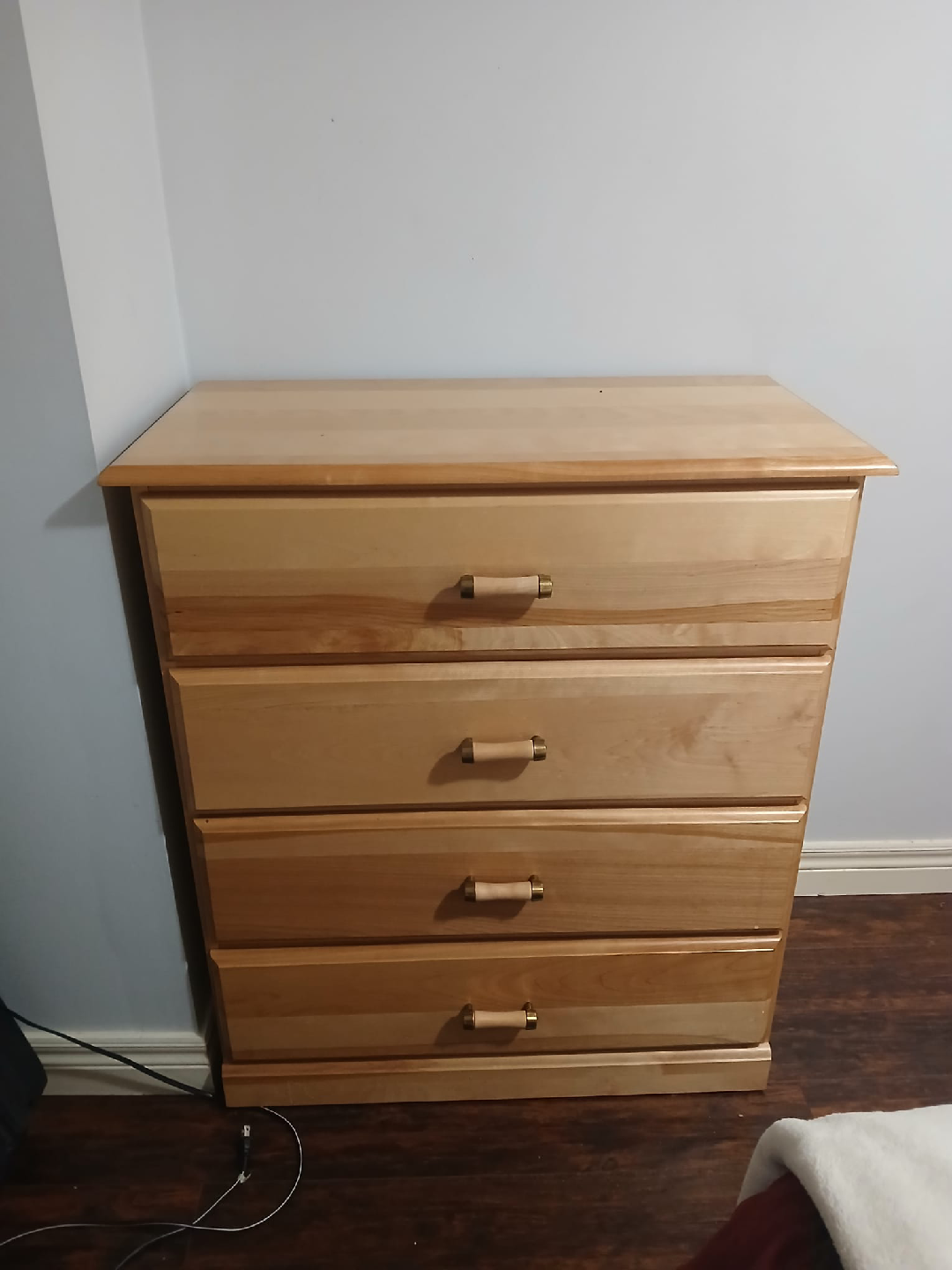 Wood dresser + bedside table 🏠Dufferin & Eglinton - photo 2