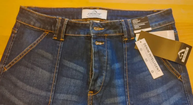 Jordache High Rise Straight Jeans - Size 12 image indicator(3)