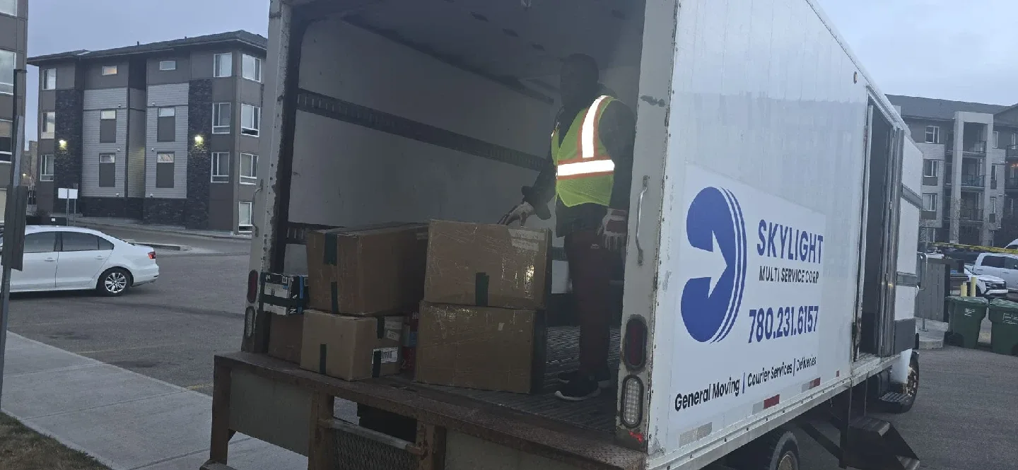 Moving, delivery, and courier service image indicator(4)