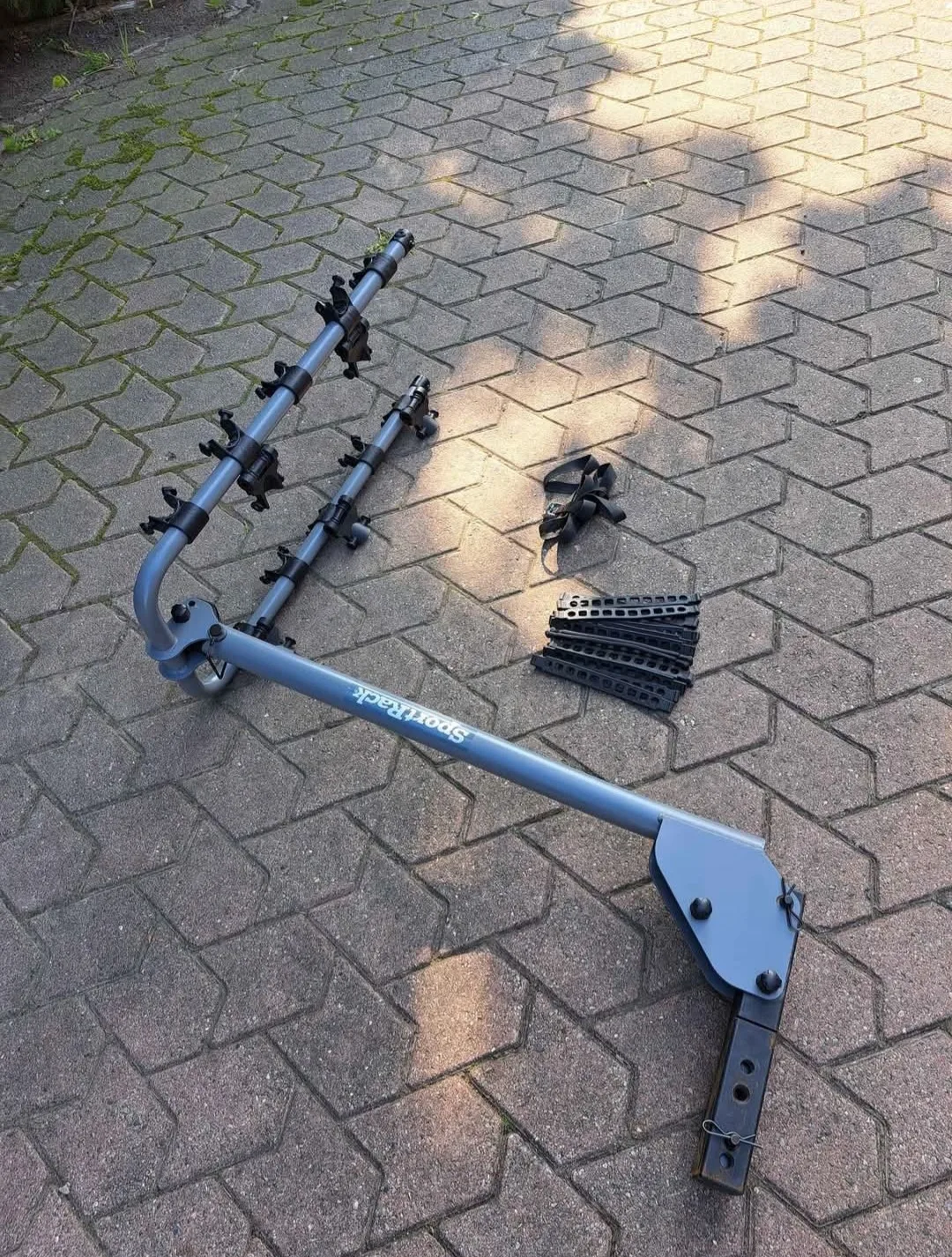 SportRack Vista A30905 4 Bike Hitch Rack image indicator(3)