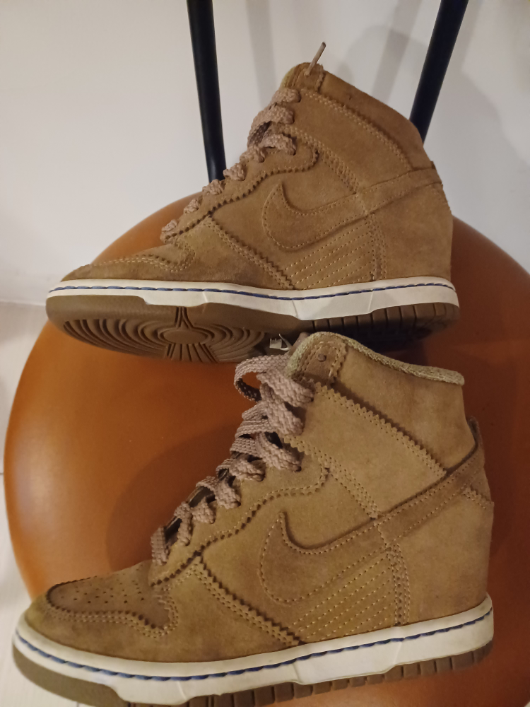 Nike Dunk Sky High Women's Sneakers - Size 7 - photo 4