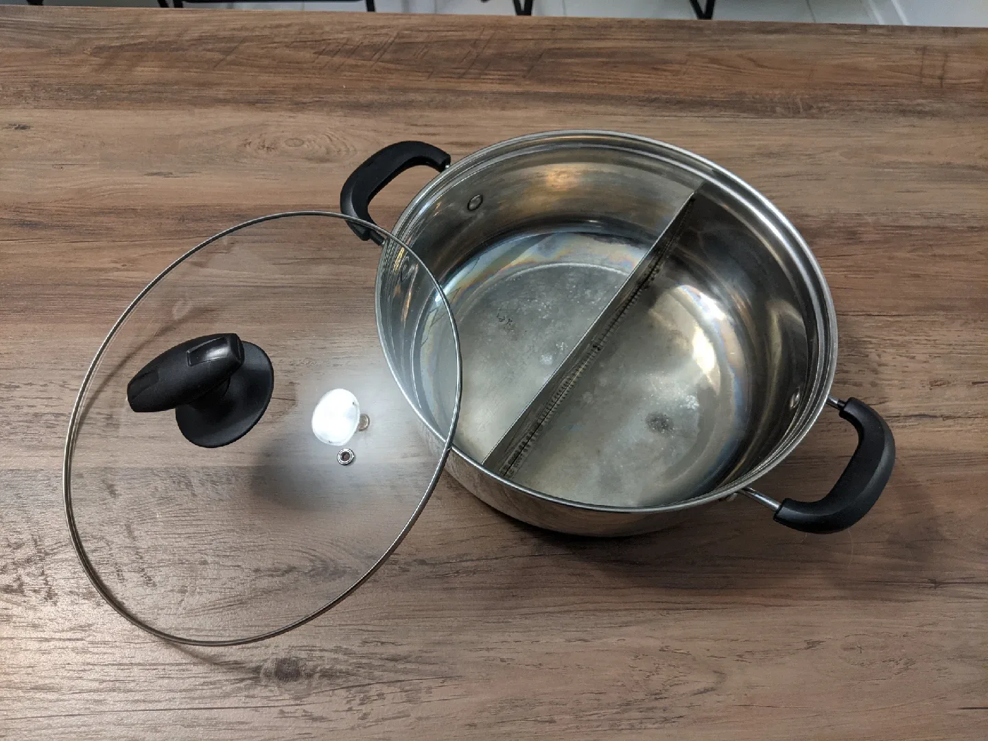 Split Hot Pot/ Dual-Flavor Hot Pot