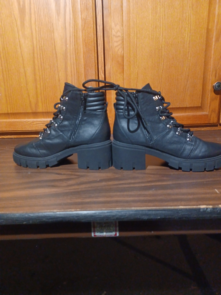 Black Lace-Up Heeled Ankle Boots - photo 3