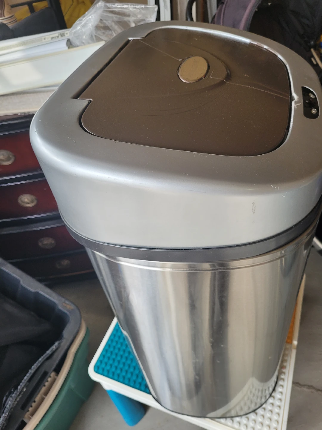 Nine Stars Motion Sensor Trash Can - photo 2