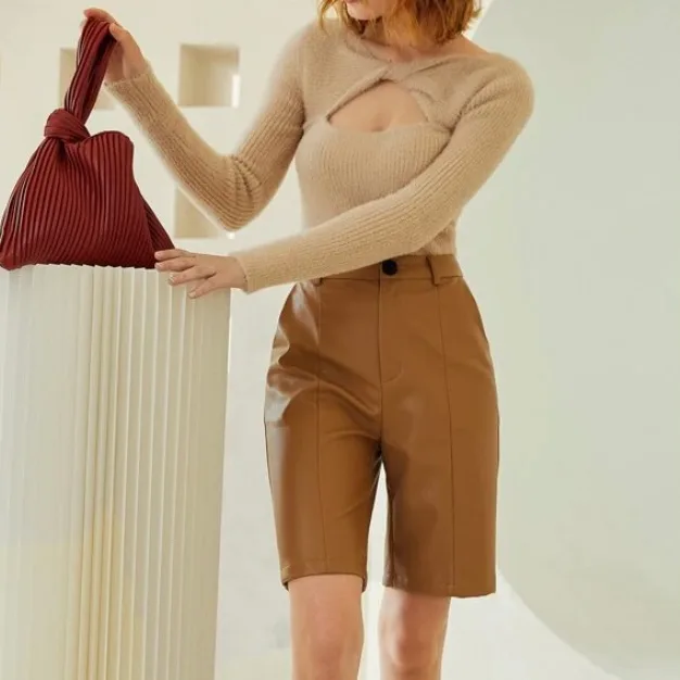 Creme Fuzzy Sweater Size S image indicator(4)