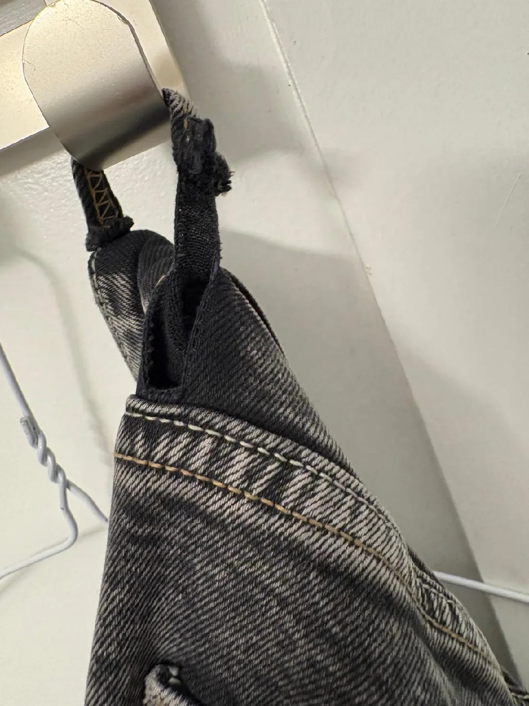 HL Slim Stretch Jeans - Size 36/32 image indicator(2)