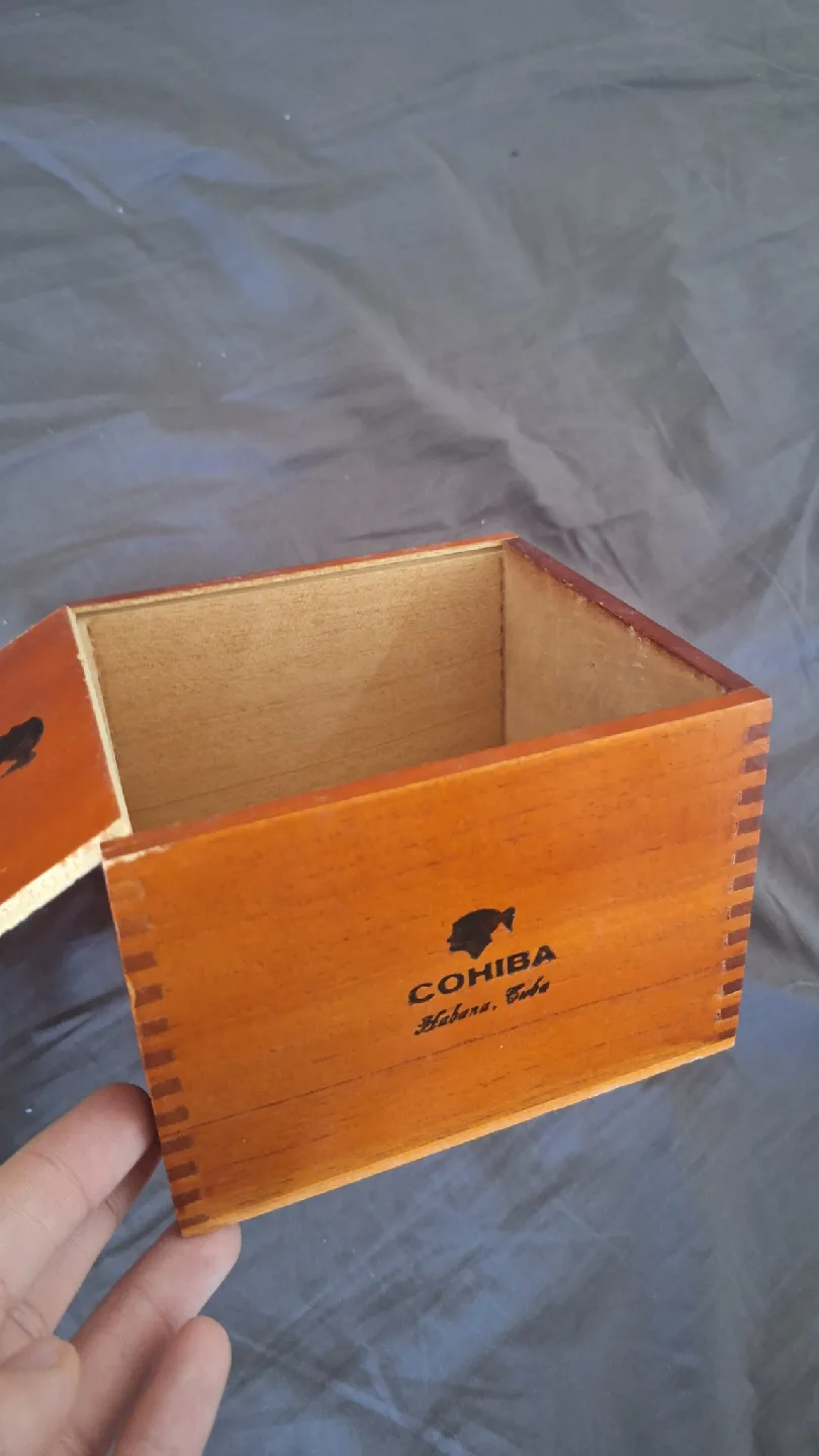 Cohiba Habanas Cuba Wooden Box image indicator(4)