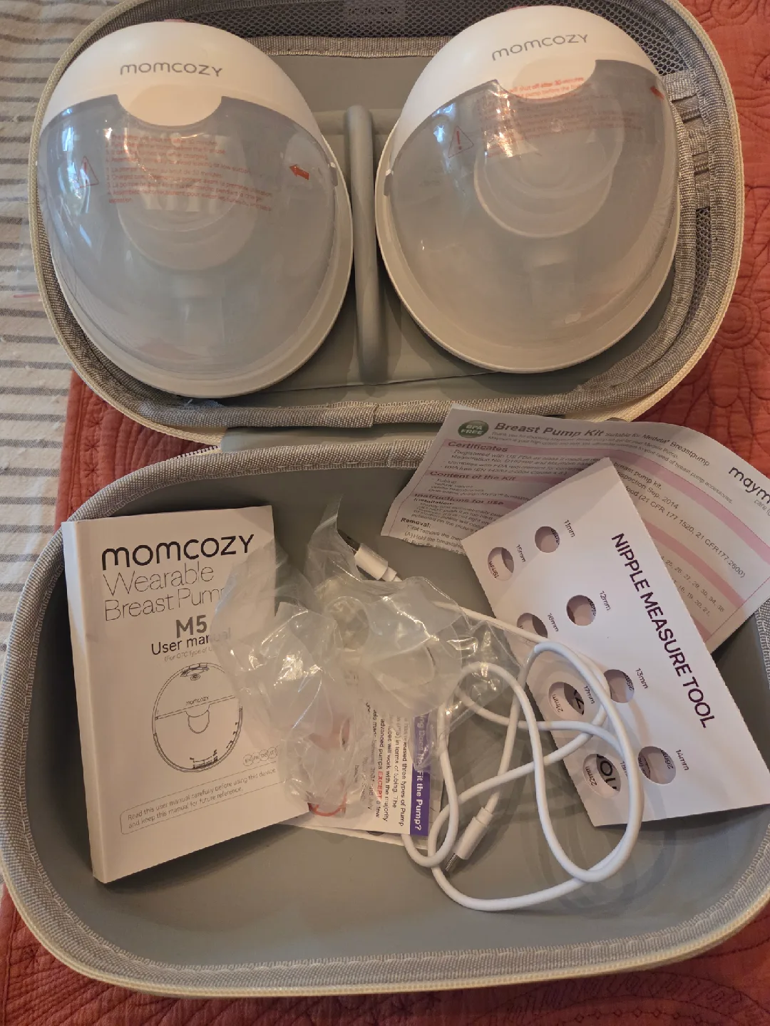 Momcozy M5 Wearable Breast Pump - 2 Count image indicator(2)