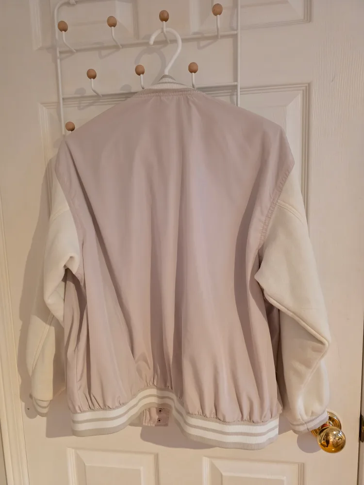 H&M Divided Varsity Jacket - Size S image indicator(3)
