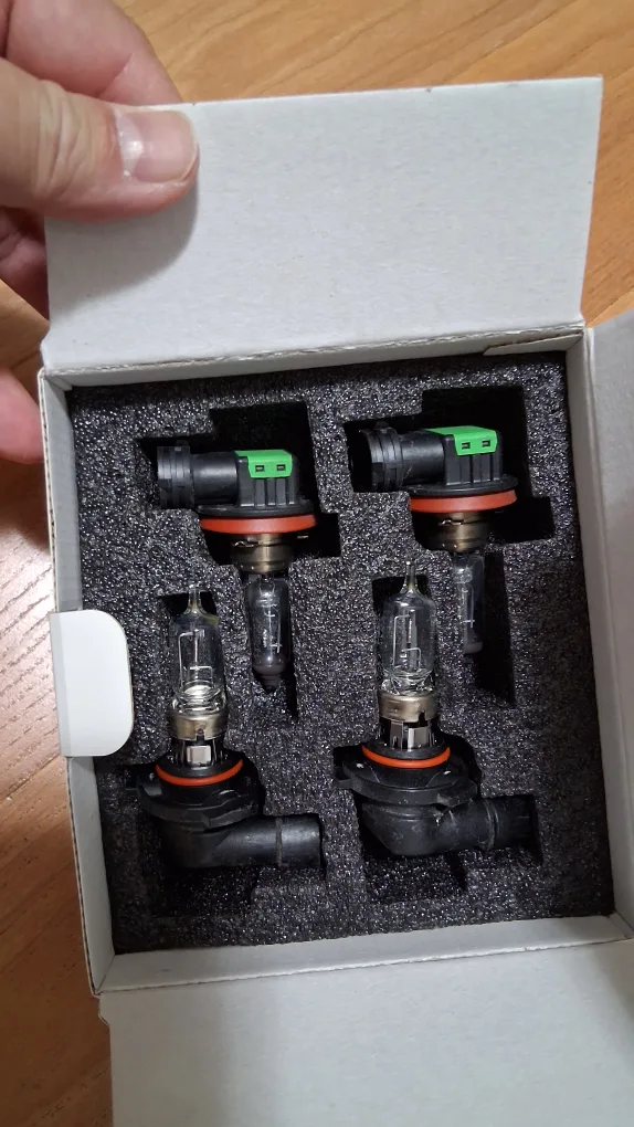 CRV 2020 Headlight H11 and 9005 thumbnail