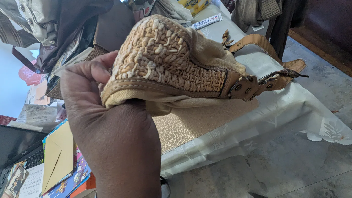 Fossil Tan Woven Hobo Bag image indicator(4)