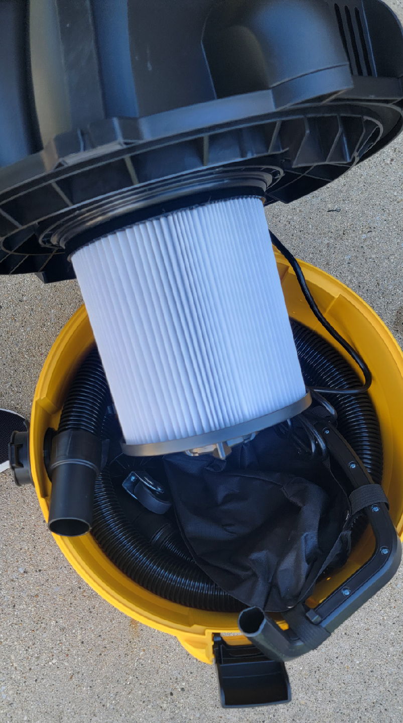 DeWalt Wet/Dry Vacuum - photo 3