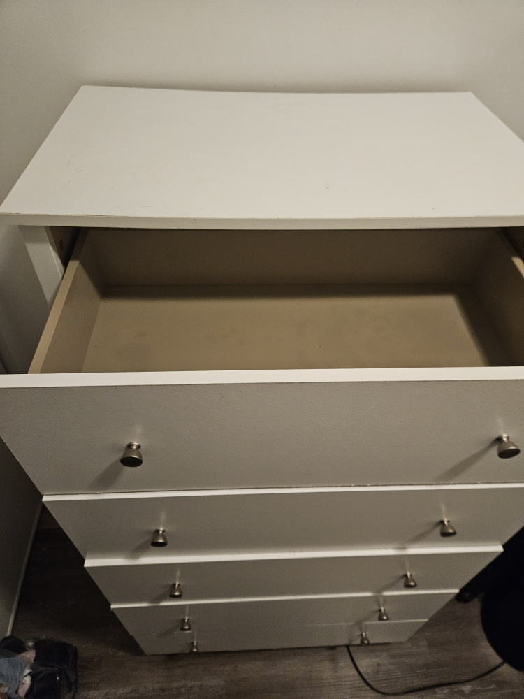 White 5-Drawer Dresser - photo 3