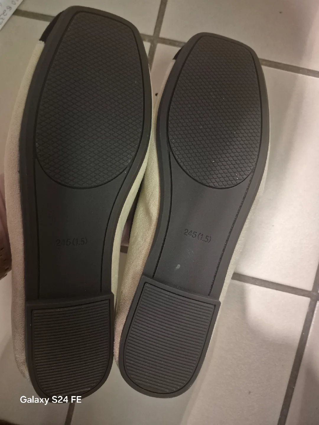 brand new flats paid 47$ image indicator(2)